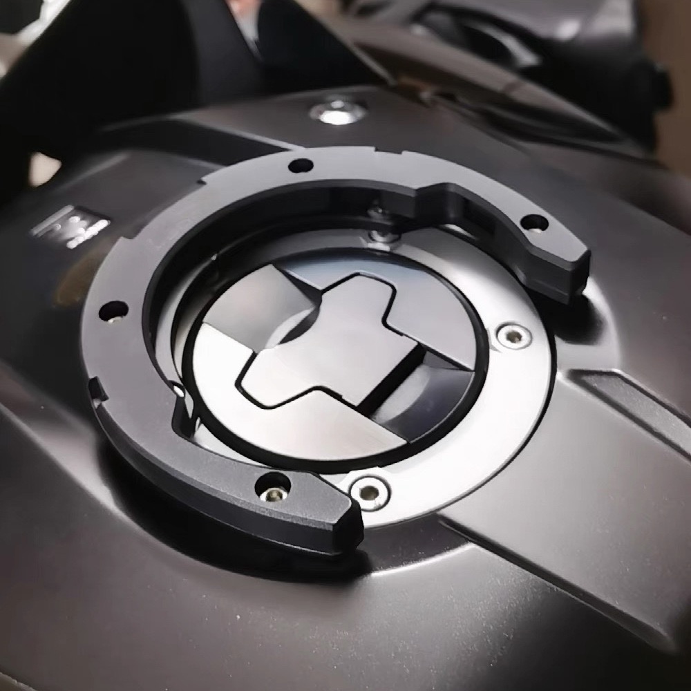 Borsa da serbatoio magnetica c - Motorcycle Tank Bag Magnetic Quick Release recensione e prezzo